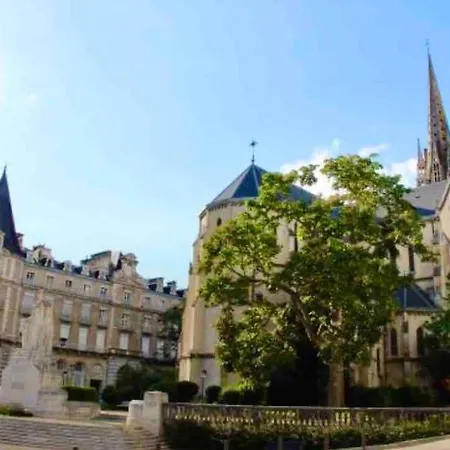 Apartment Tiny House Pau
