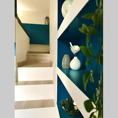 Tiny House Apartment *