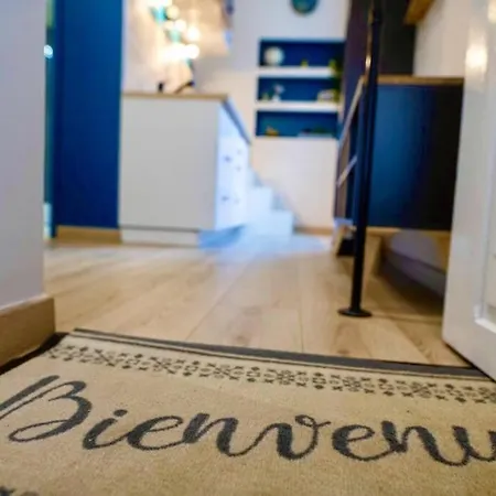 Tiny House Apartment *
