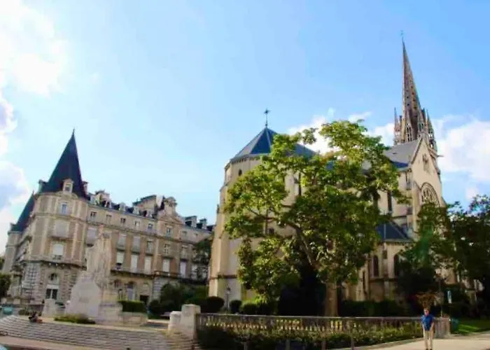 Apartament Tiny House Pau